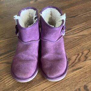 GUC - Girls size 4 purple Kookaburra UGGS
